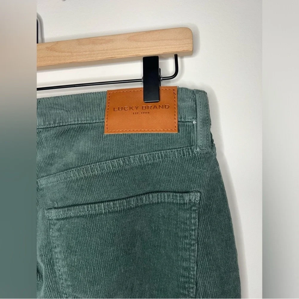 Lucky Brand - High Rise Stevie Flare Corduroy - Size 12/31L - Picture 8 of 16